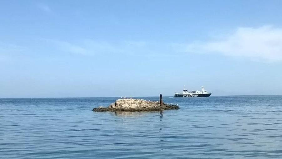 Cannon rock in Silurenza beach